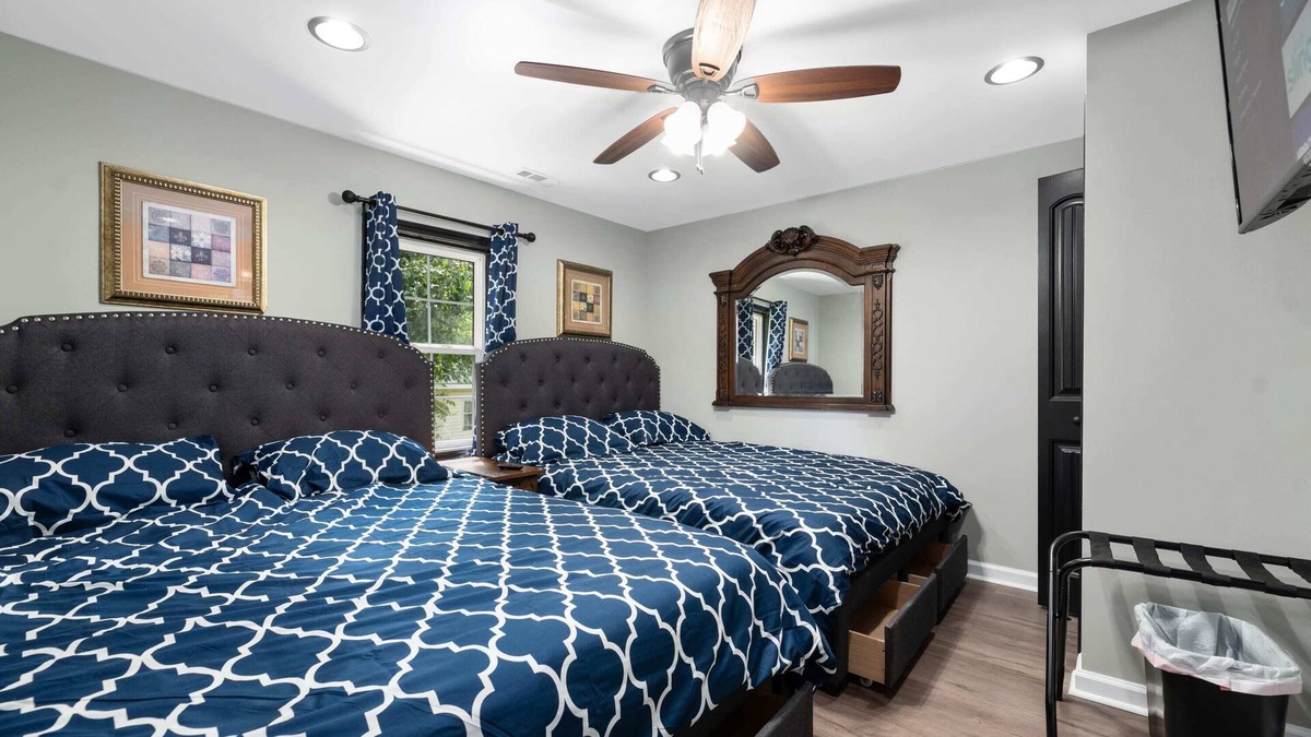 Mount Holly House | Riverside Cottage in Mt. Holly- Quiet & Comfy