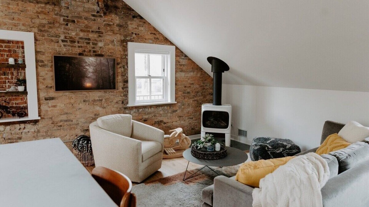 Carver Apartment | Riverside Getaway - Rev Up, Connect, Rest