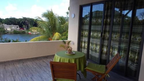 Grand River South East House | Riverside Holiday Home