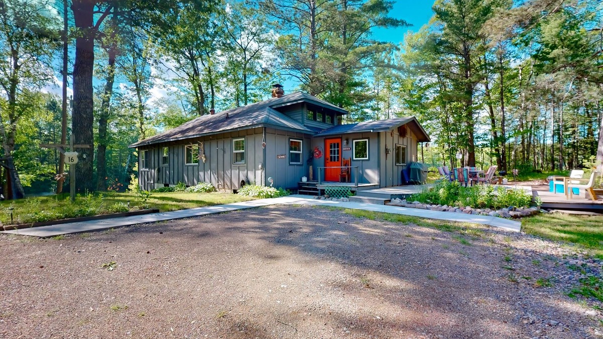 Manitowish Waters House | Riverside Home with Firepit, Gas Grill, and Washer/Dryer