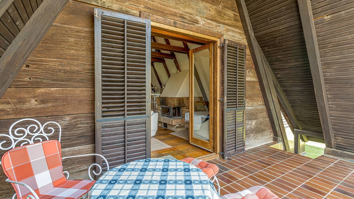 Sisak-Moslavina House | Riverside House With Hot Tub, Krapje, Croatia