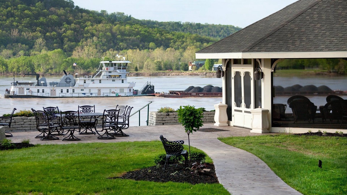 Warsaw Bed & Breakfast | Riverside Inn Bed and Breakfast
