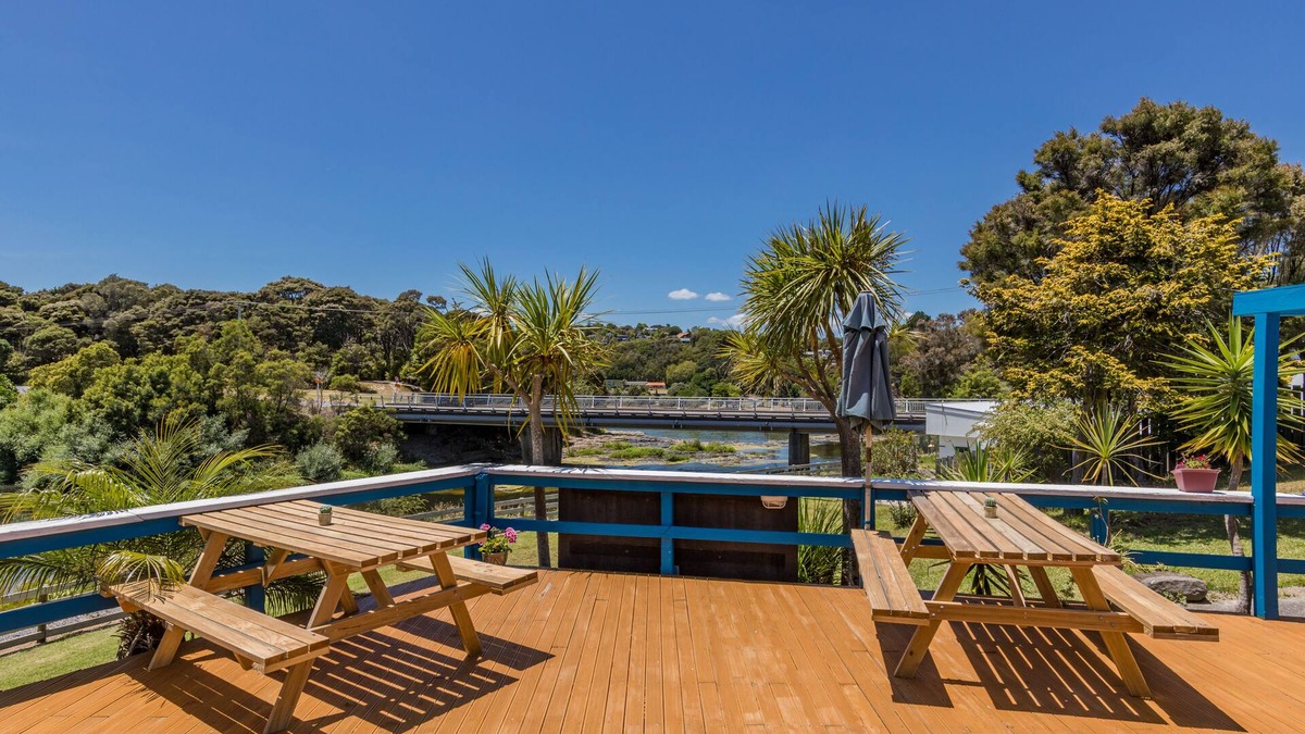 Haruru Hotel | Riverside Lodge Paihia