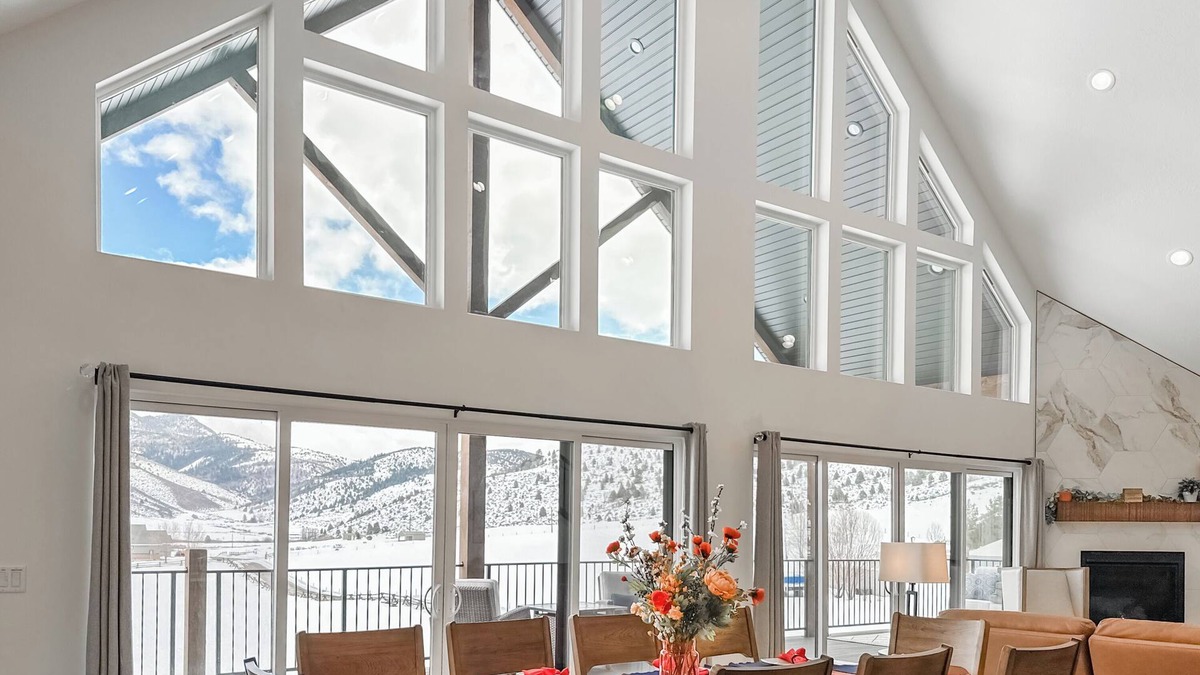 Lava Hot Springs Cabin | Riverside Luxury: Modern Mountain Retreat with Hot Tub and 3 King Suites!