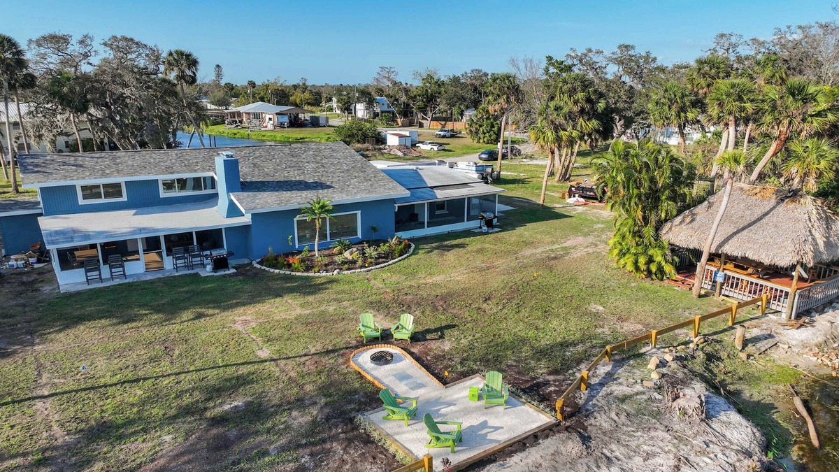Braden River House | Riverside Oasis! Home w/Tiki Hut & Firepit