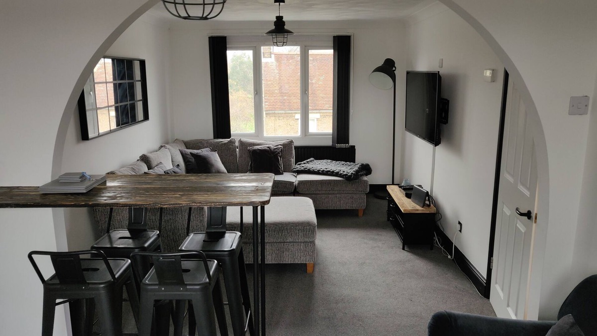 St Neots Apartment | Riverside Park Penthouse Apartment In St Neots