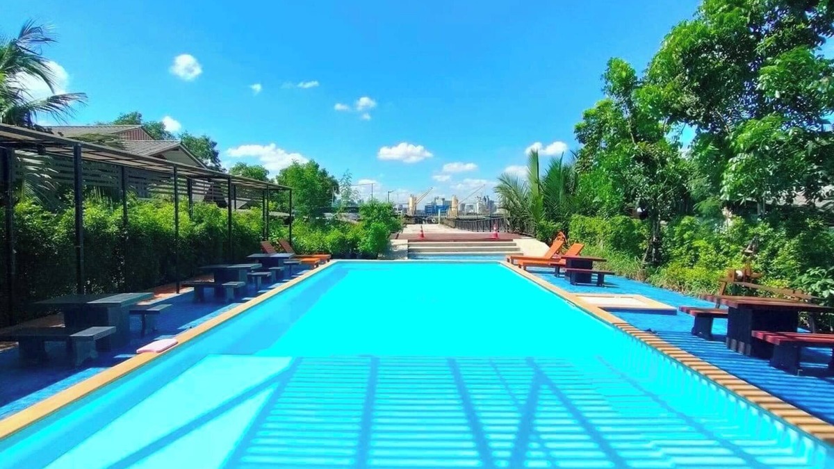 Phra Pradaeng Villa | Riverside Pool Villa in Urban Oasis