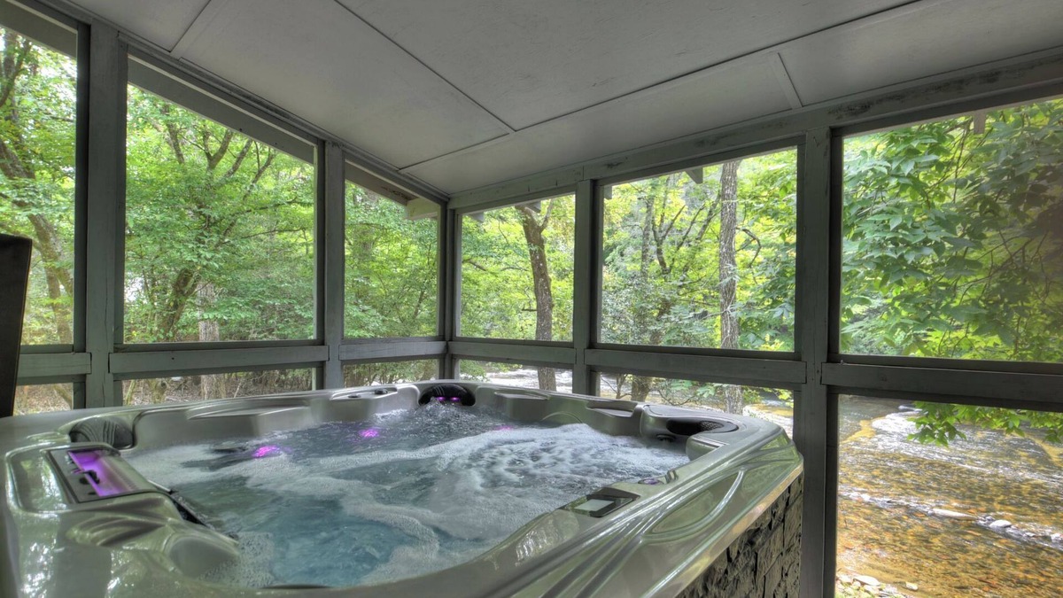 Dial Cabin | Riverside relaxation and all the comforts of home! - Aska River House