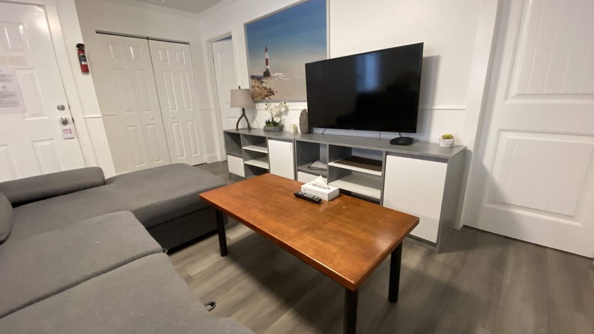 Regional District of Nanaimo Resort | Riverside Resort - Three Bedroom Semi-Detached Cabin Suite