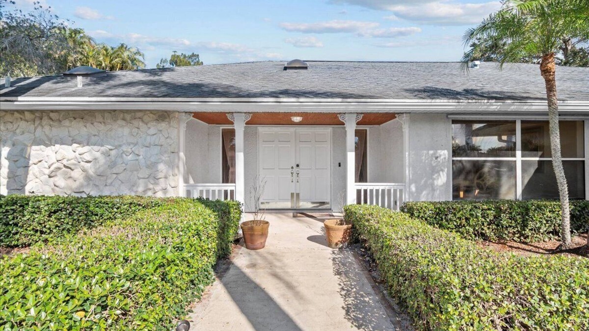 Beau Rivage West House | Riverside Retreat: 4BR/3BA with Private Dock and Boat Lift
