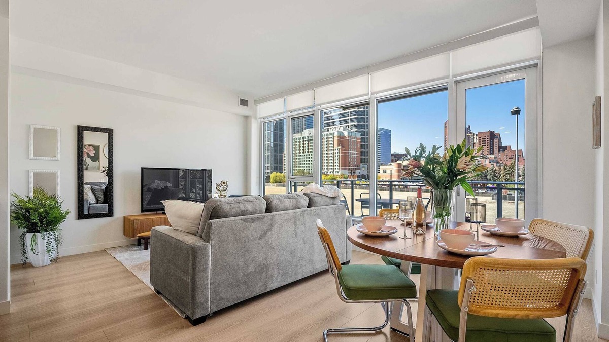Downtown Calgary Apartment | Riverside Retreat - Enjoy Walking Trails, FREE Banff Pass, Gym, Wine & Parking!