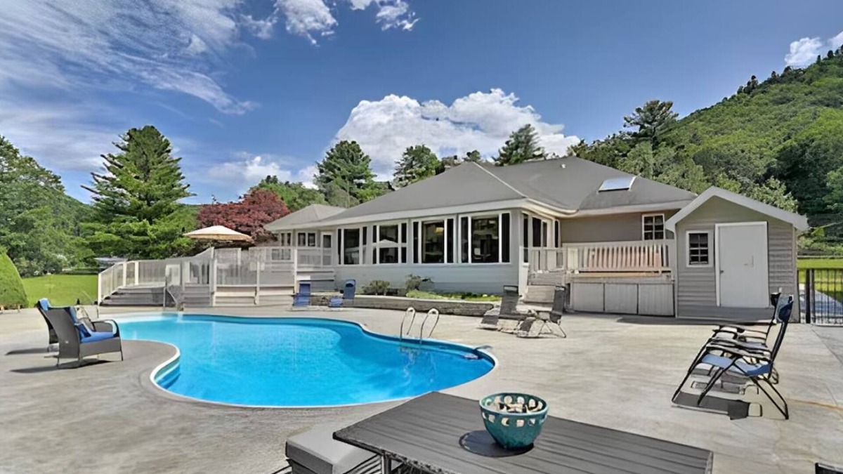 Hancock Villa | Riverside retreat in Catskills with pool