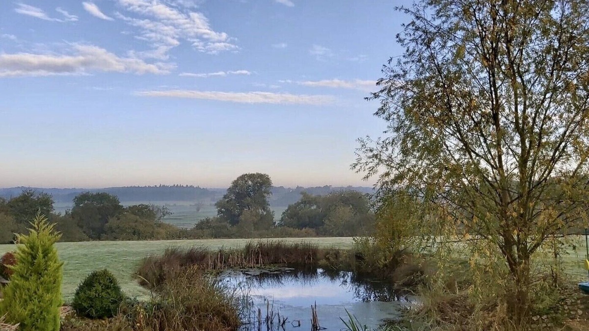 Diss House | Riverside retreat over looking the stunning Waveney Valley - fishing & kayaking