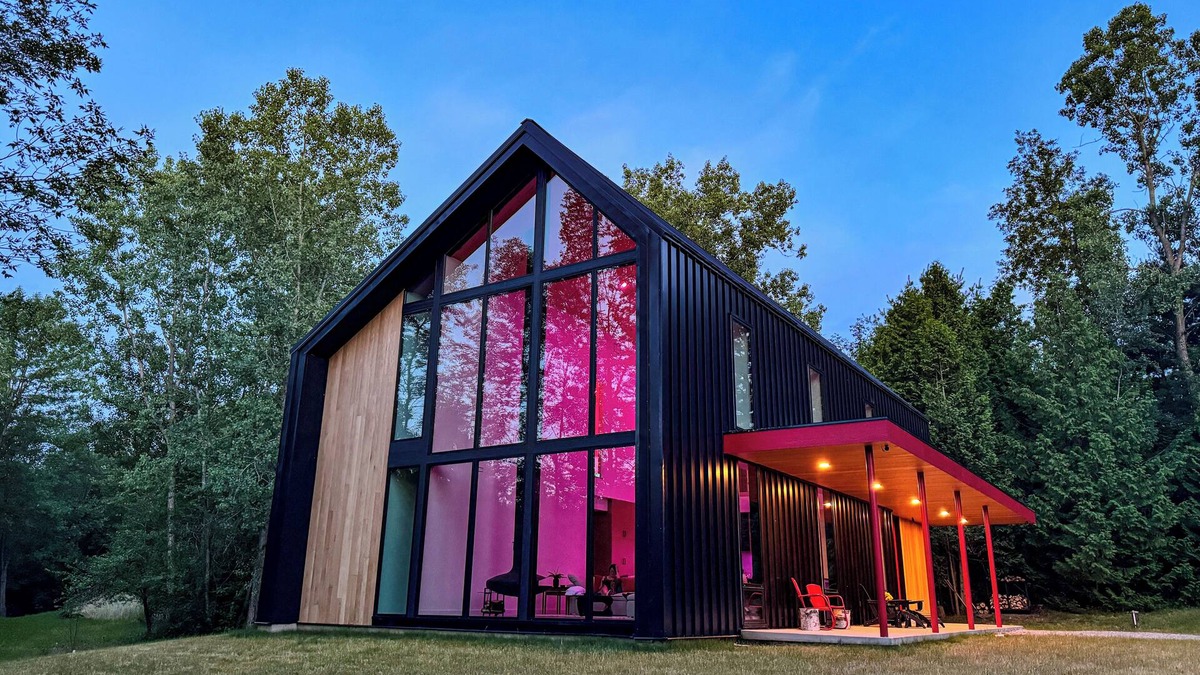 Oconto House | Riverside Retreat: Where Nature & Luxury Meet