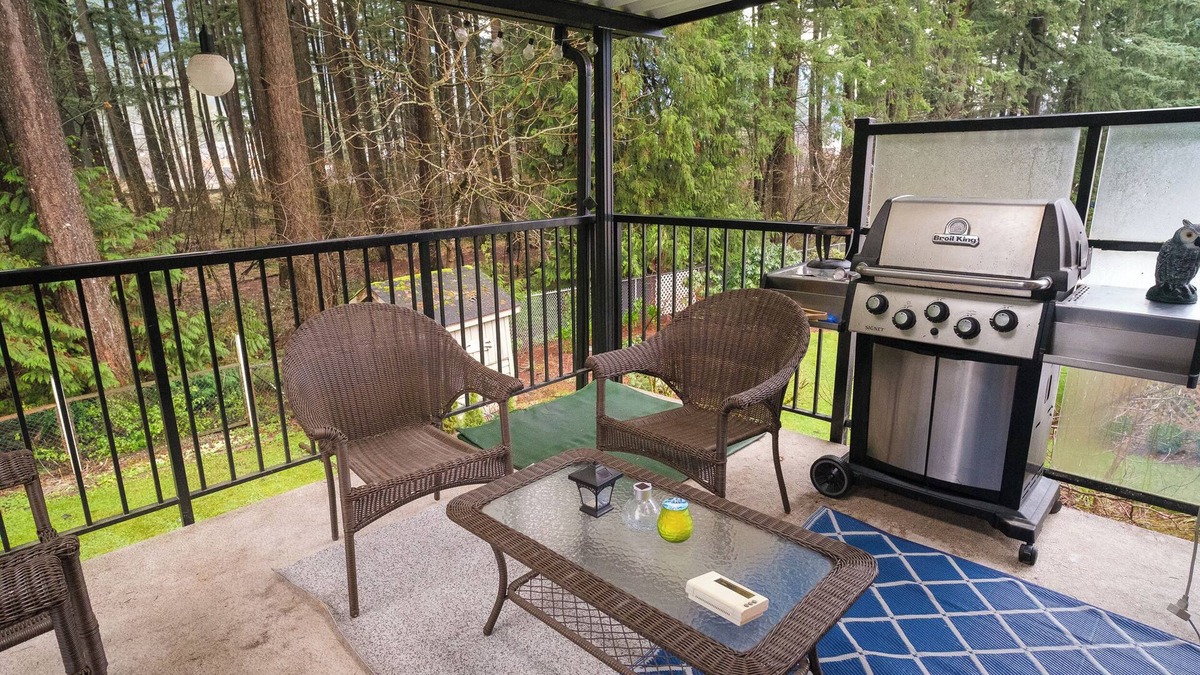 Hope House | Riverside spacious home in Hope, BC