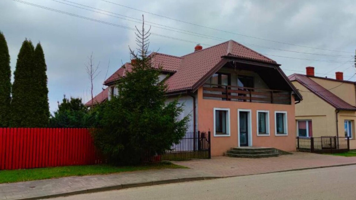 Goniadz House | Riverside Stay at Stary Rynek - billiards, foosball and arcade games,