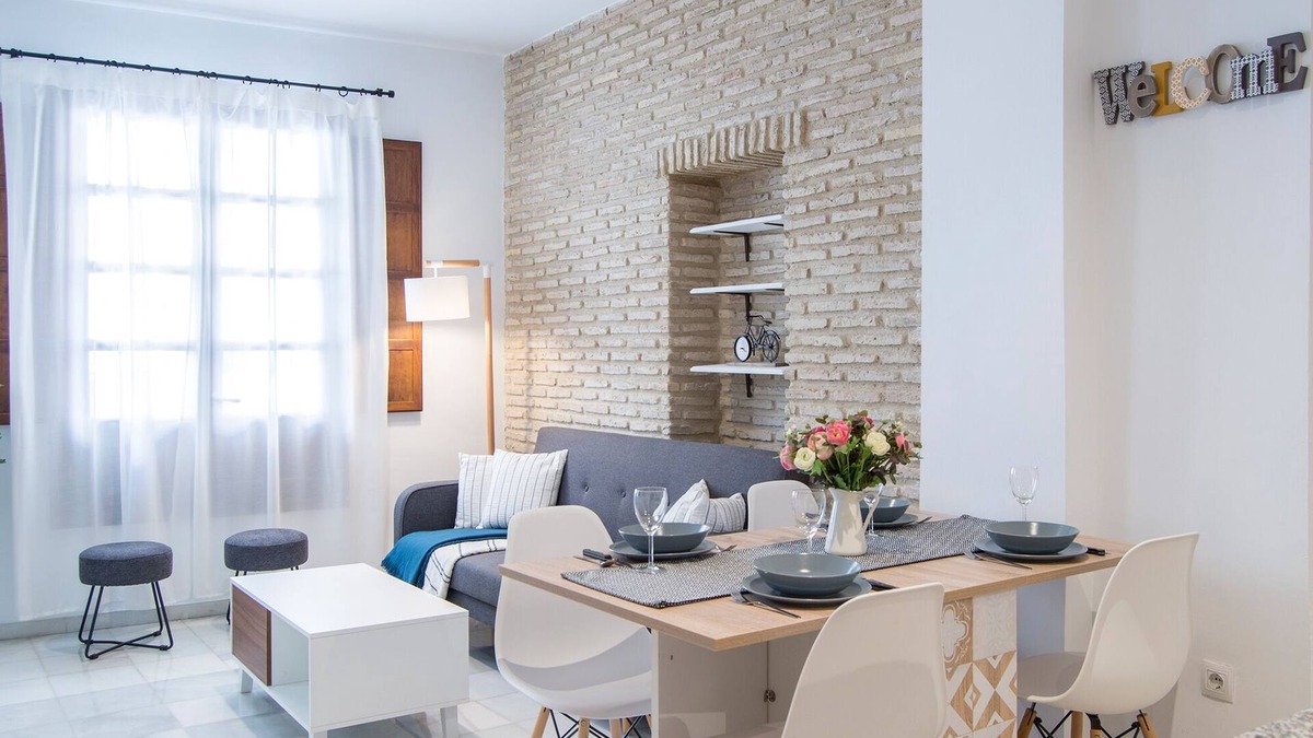 Triana Apartment | Riverside Triana Apartment