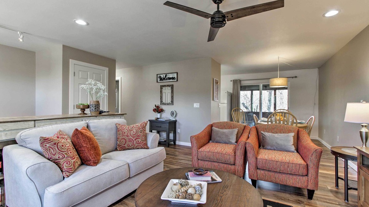 La Crosse House | 'RiverSong' Waterfront La Crosse Home w/Dock