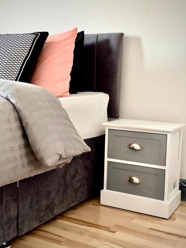 The Liberties Apartment | Riverview Apartment