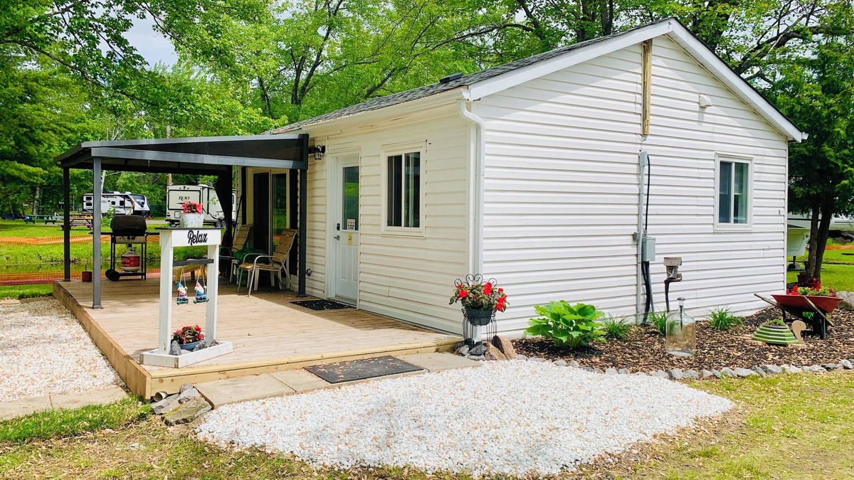 North Bay Cabin | Riverview Cabin Cottage B