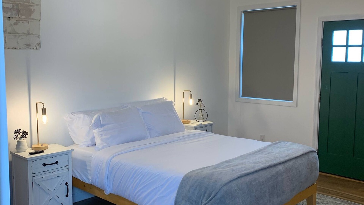 Concord House | Riverview Getaway