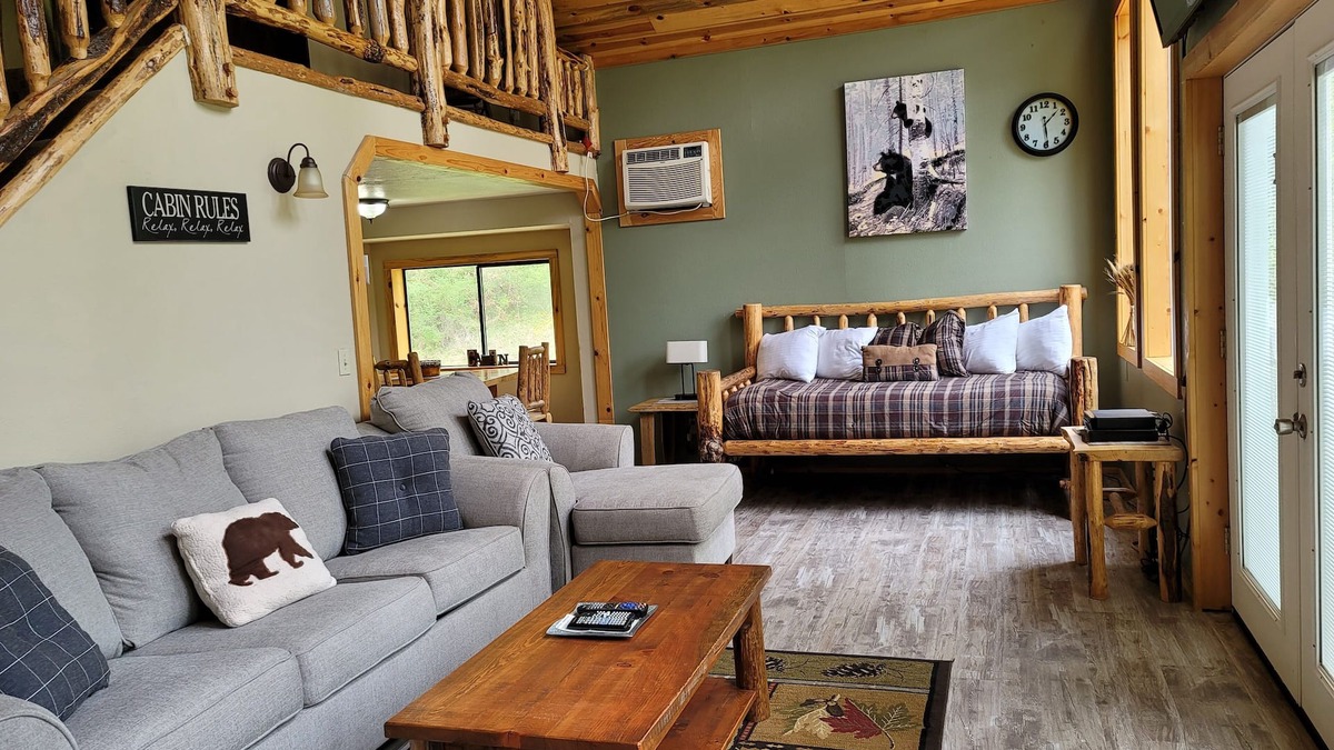 Thompson Falls House | Riverview House at The Riverfront