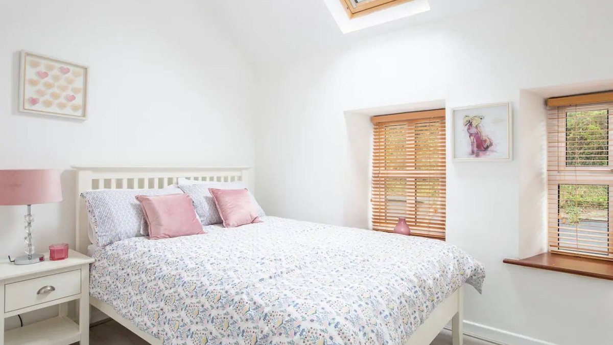 Ennistimon House | RiverView - In the Market Town of Ennistymon, Riverview - a short walk to EVERYTHING Ennistymon