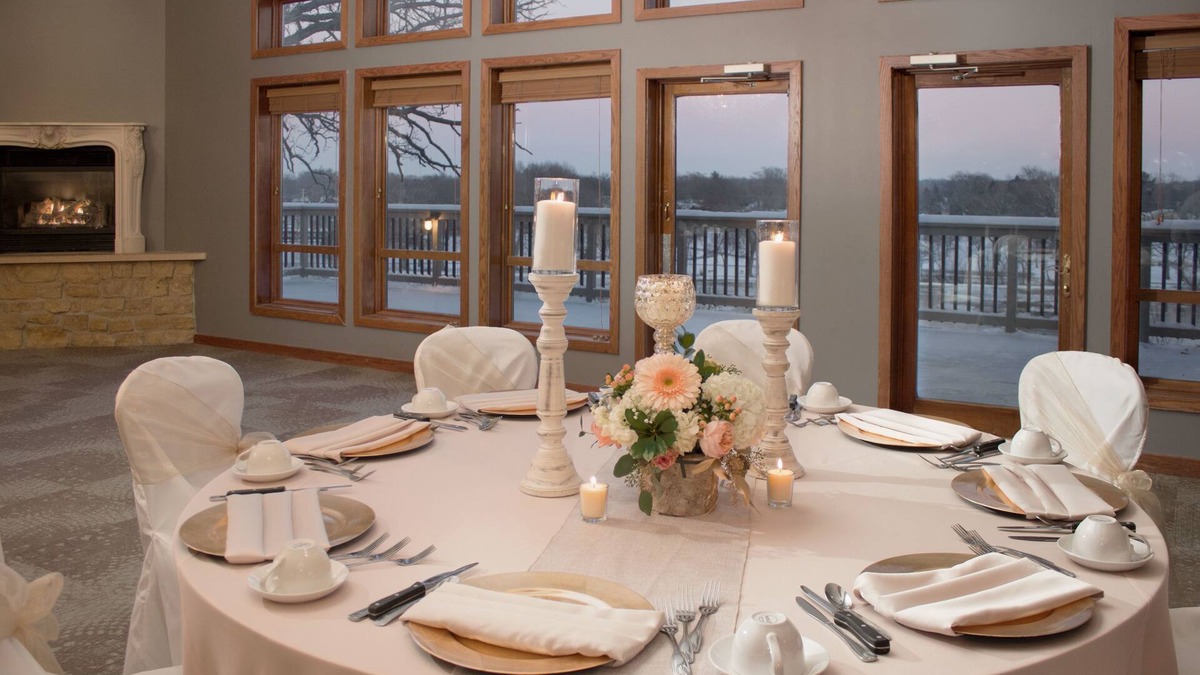 Rockford Hotel | Riverview Inn & Suites, an Ascend Collection Hotel