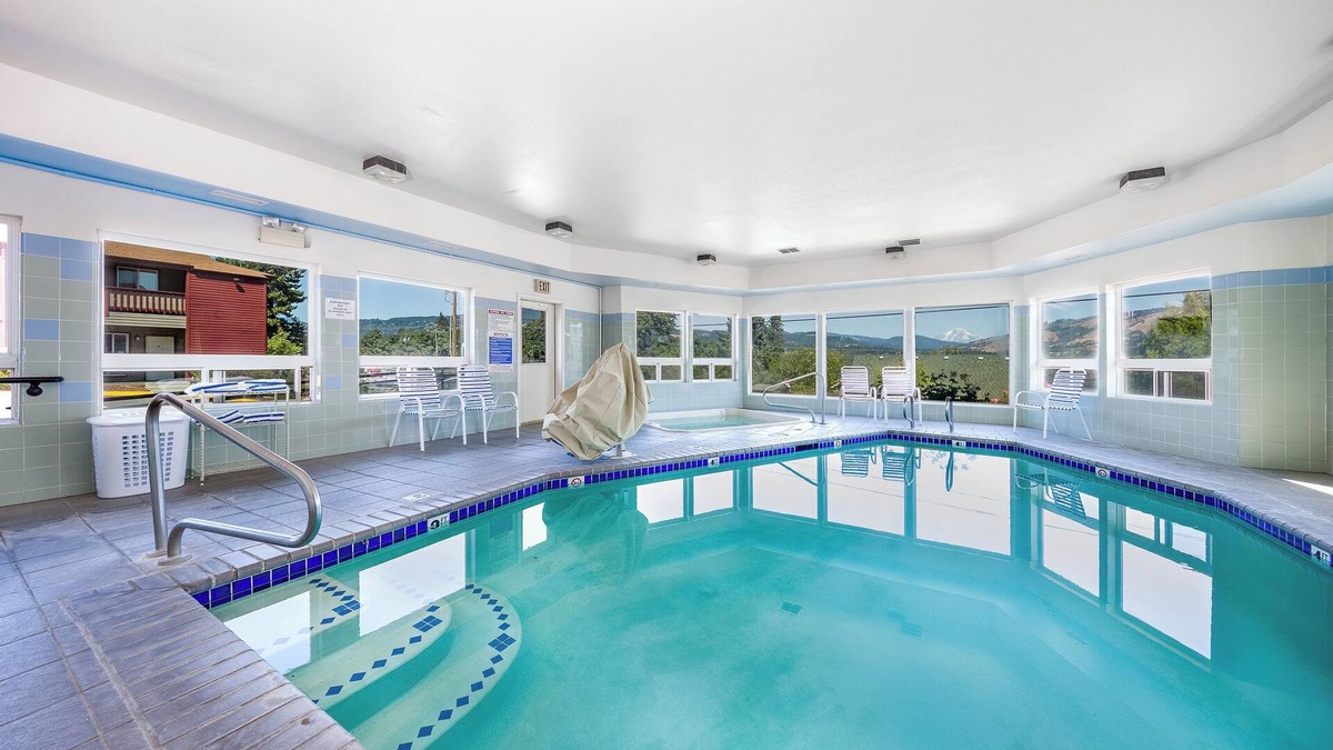 Hood River Hotel | Riverview Lodge