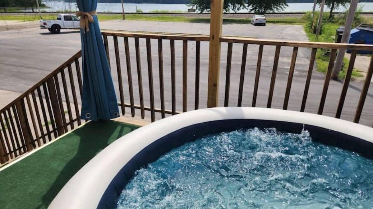 Savanna Apartment | RiverView Lux: 420 Friendly Damage Control, private deck w/hot tub