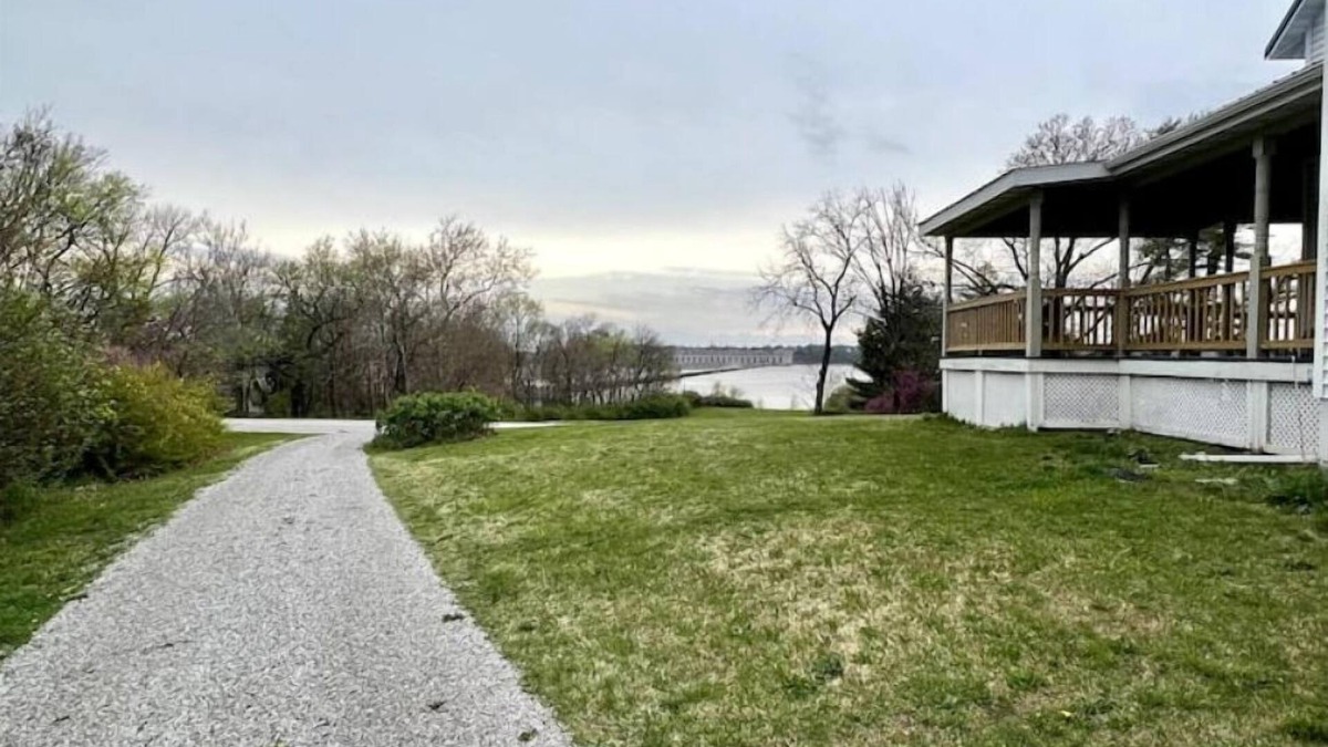 Hamilton House | Riverview Orchard 2: Master Suite Studio Style