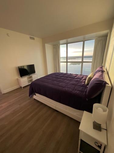 Fort Myers River District Apartment | Riverview Penthouse
