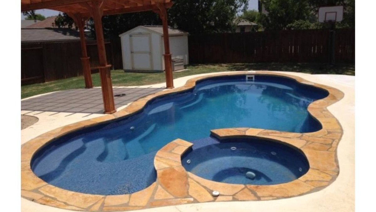 Mahncke Park House | Riverwalk Pearl Zoo Museums Pool 5 BR 4 1/2 Baths, -Ask for extra days!-