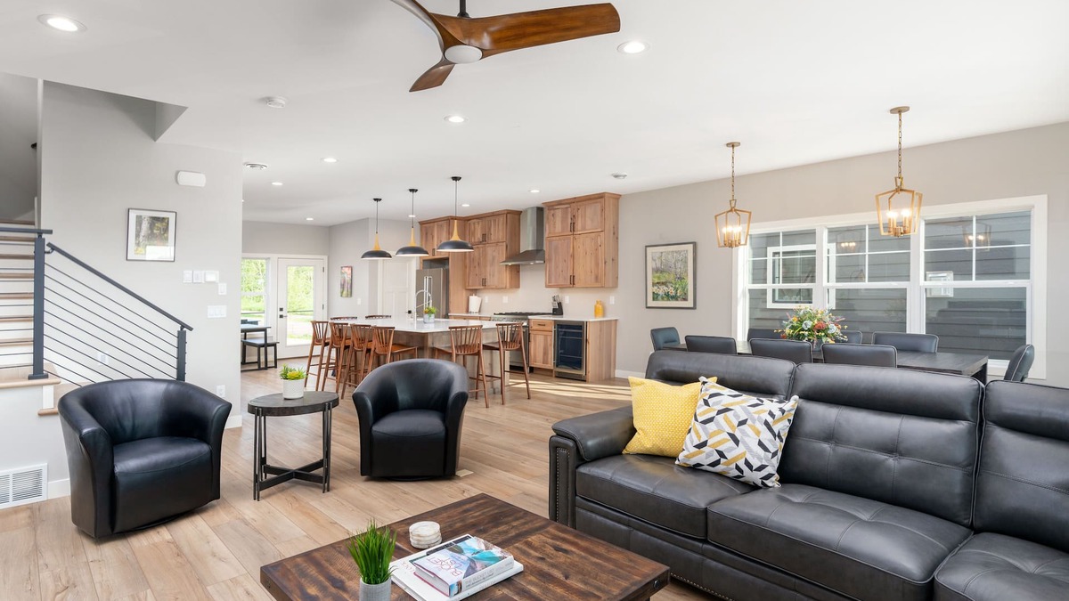 Duluth House | Riverwest Escape-Base Spirit Mtn, Sauna, Trails, Dog Friendly, 20% off Bike Rentals