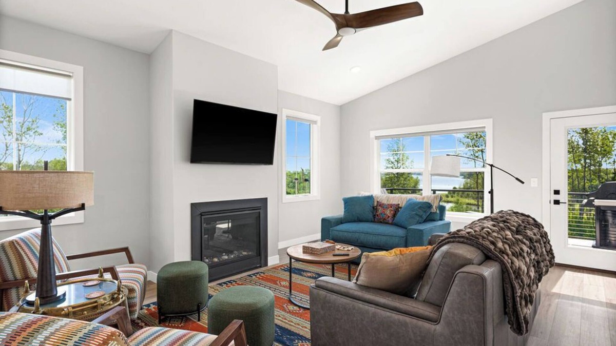 Duluth Apartment | RiverWest Hunters Lookout-Riverfront, Base Spirit Mtn-Dog Friendly-20% off Bike Rentals