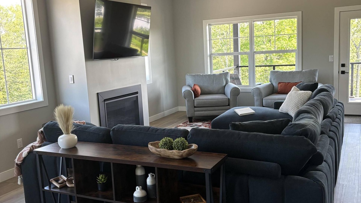 Duluth House | RiverWest Rivers Edge on the River - Brand New -20% off Bike Rentals