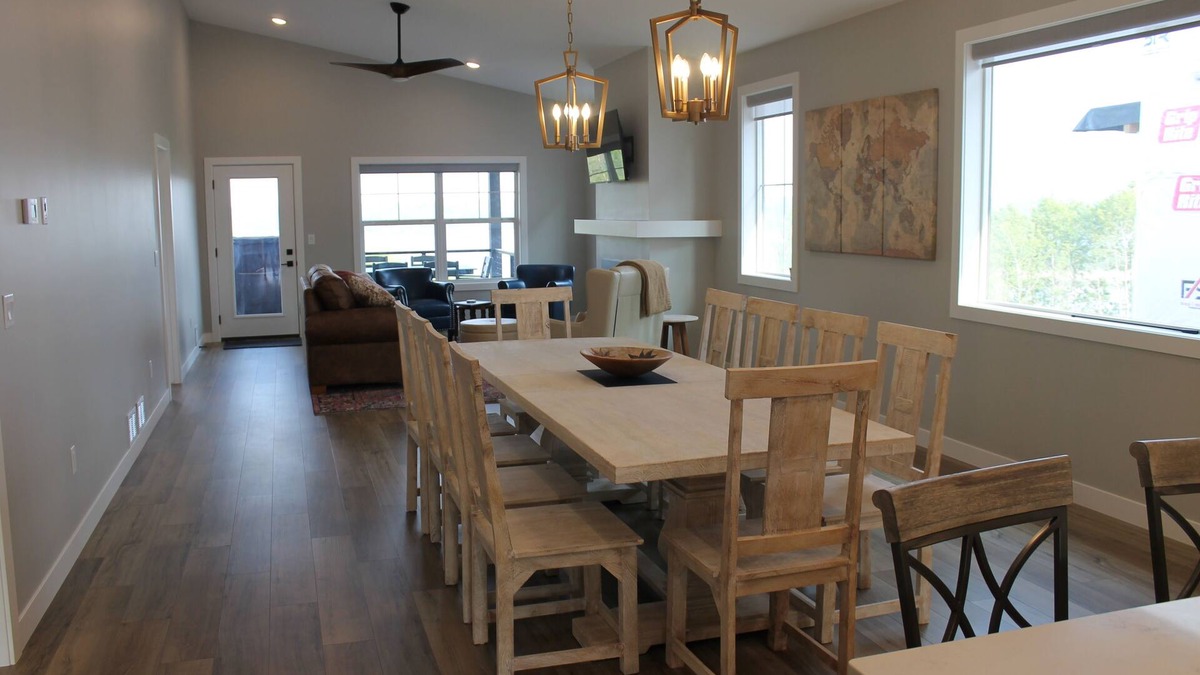 Duluth House | RiverWest Sunrise View - Brand new river view - Dog friendly- Sauna