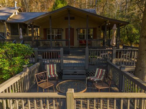 Blue Ridge House | RiverZen, A Toccoa River Retreat
