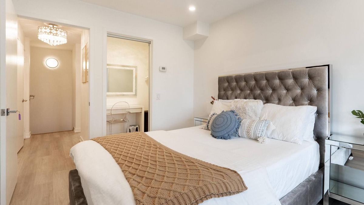 CityPlace Apartment | Rivetstays - Dan Leckie