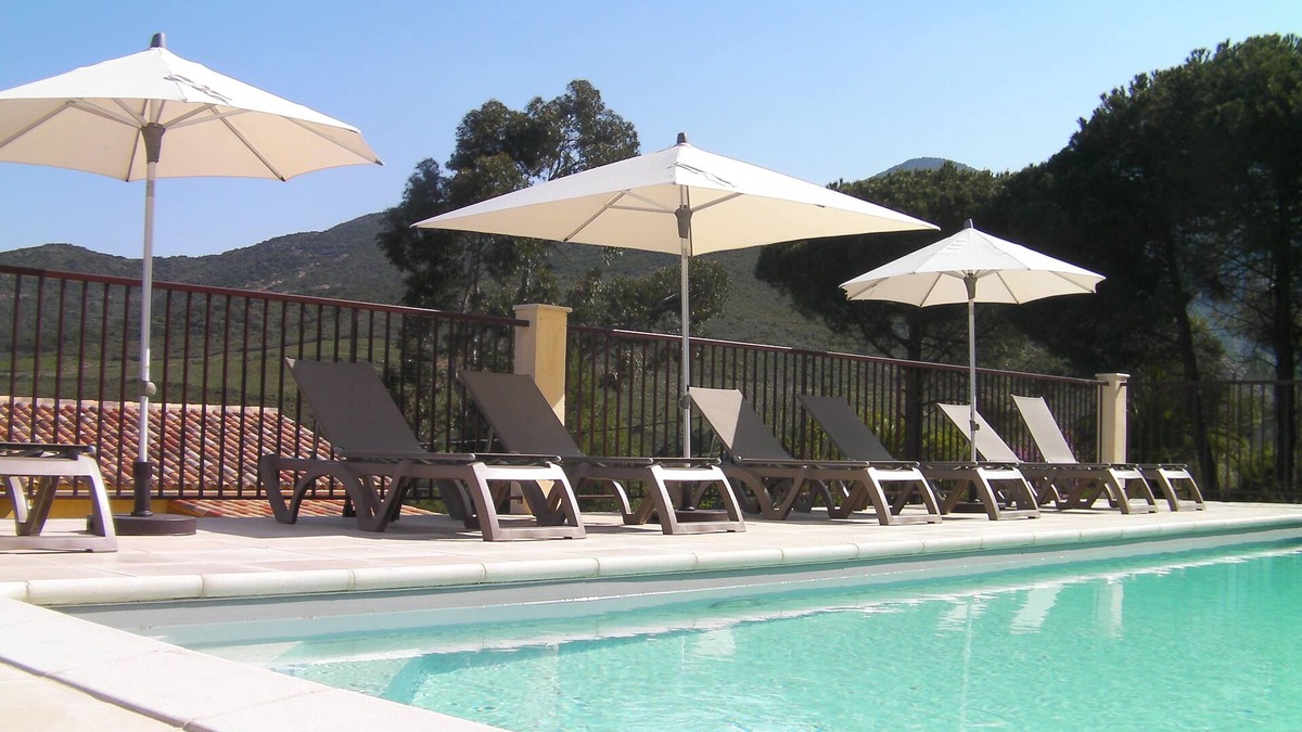 Galeria Apartment | Rivière à 2 Min/wifi Gratuit/clim/piscine Chauffée/2 Chambres/ping-pong/pétanque