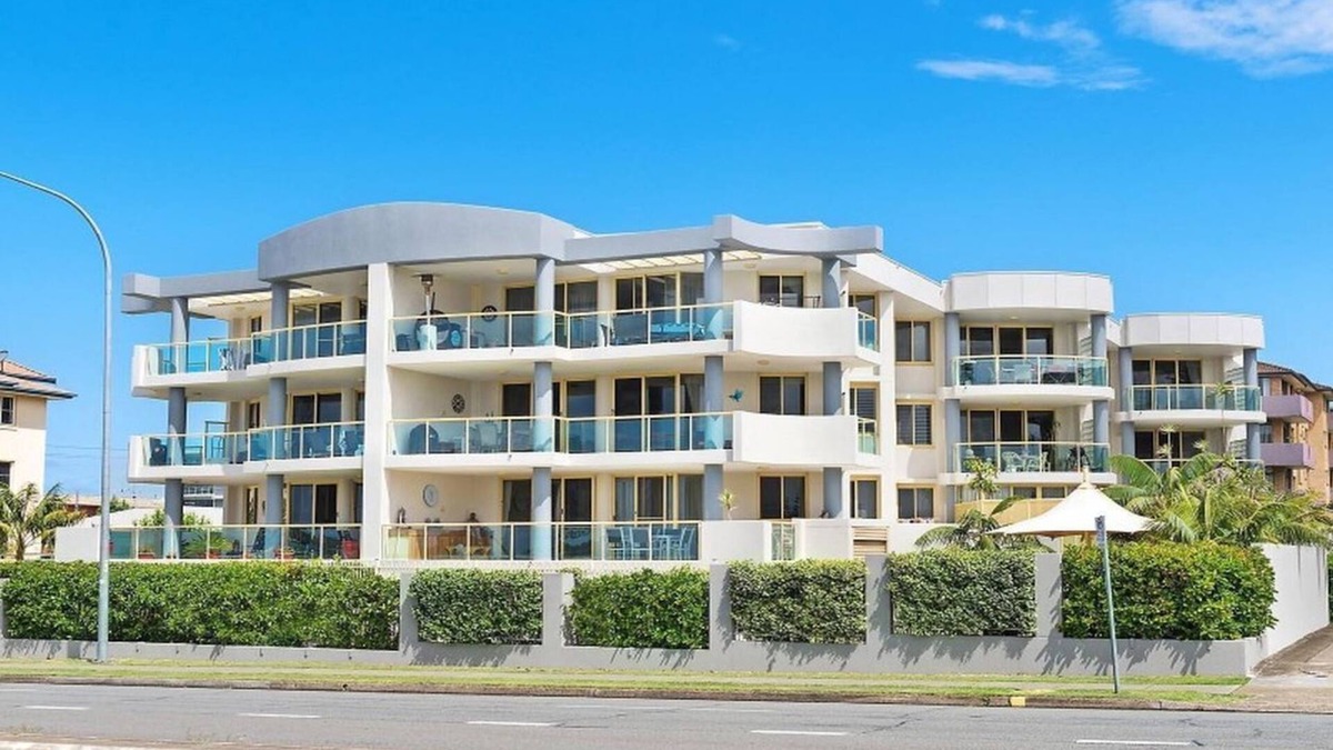 Port Macquarie Apartment | Riviera 203 - Opposite Bowling Club