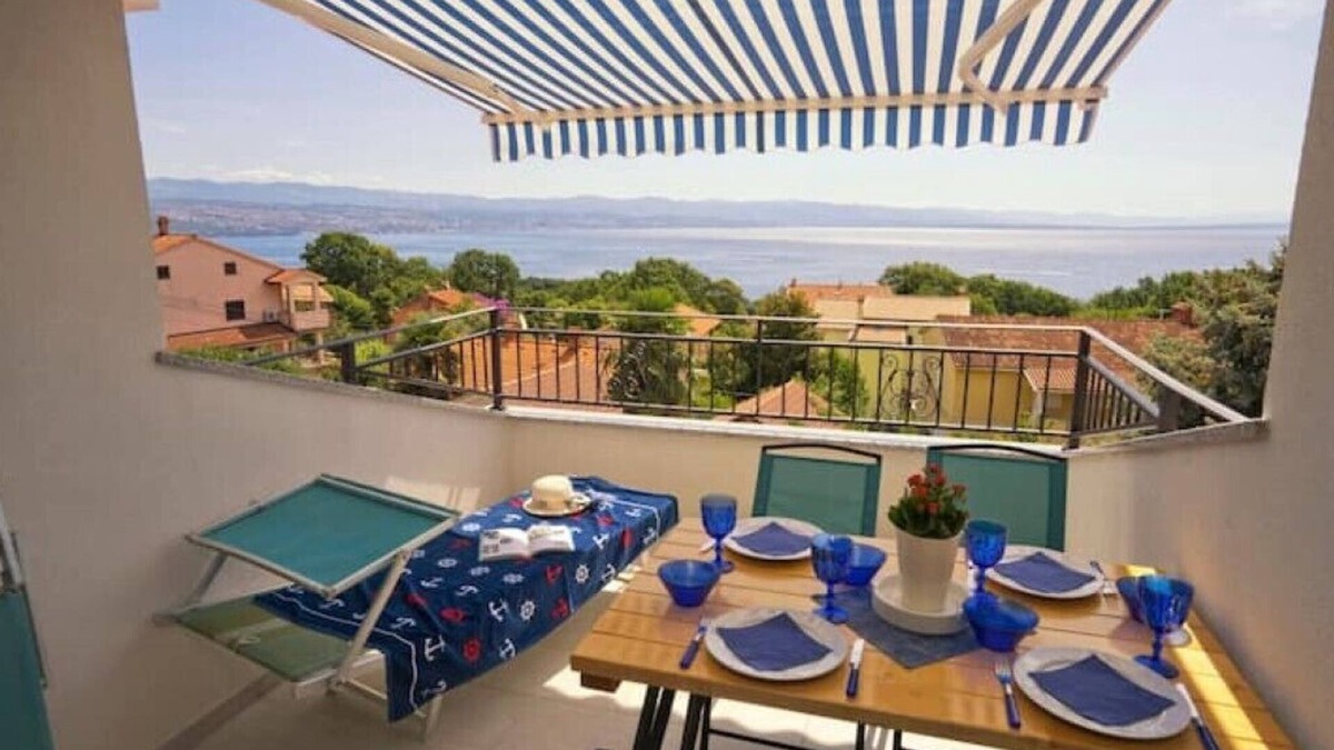 Opric Apartment | Riviera Blue - new Apartment with beautiful seaview, whirlpool and parking