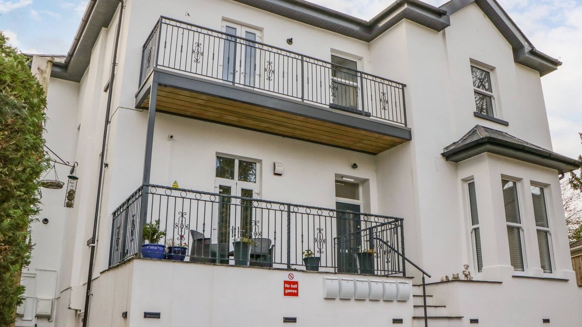 Roundham Cottage | RIVIERA HEIGHTS, family friendly in Paignton