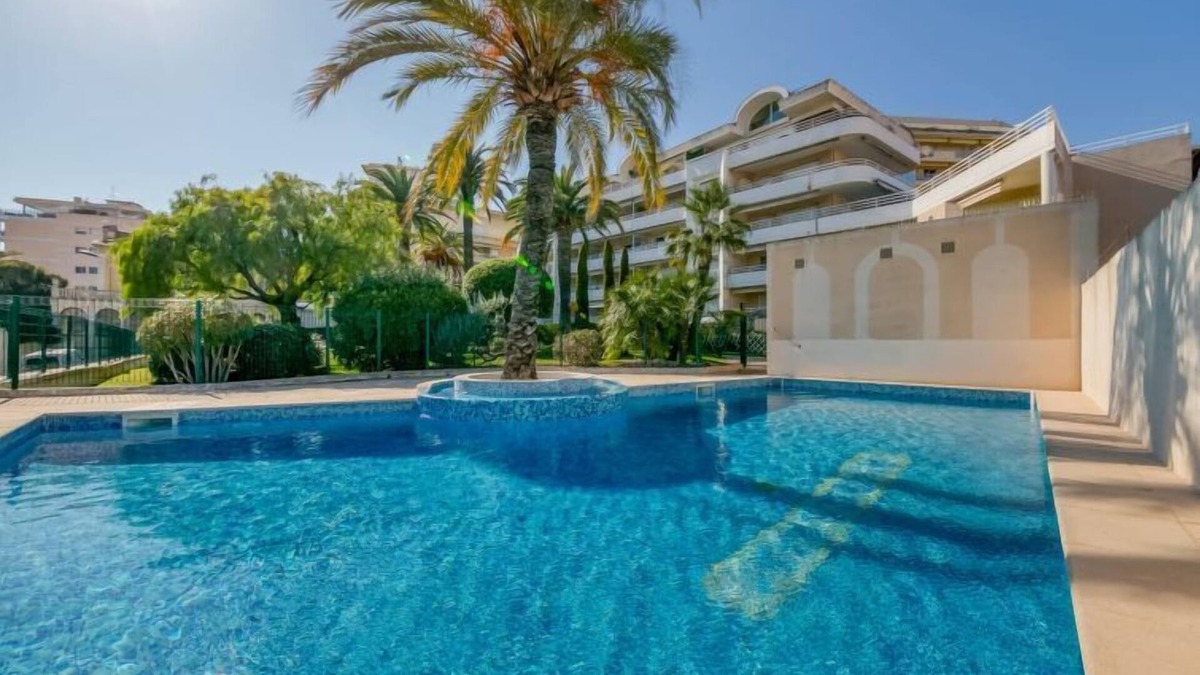 Cannes City Centre Apartment | Riviera Park by Interhome