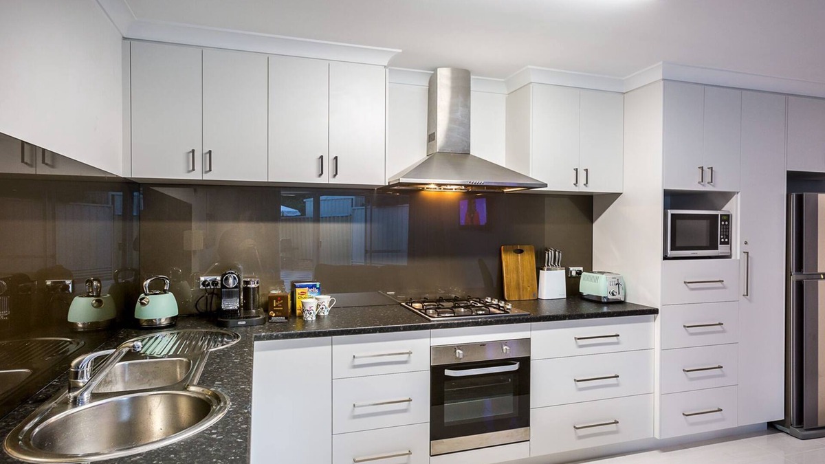 Mount Pleasant House | Riviera Sunrise Hesford
