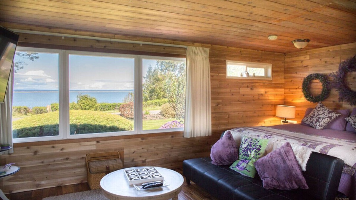 Sequim Cottage | Rm 4 Sequim lavender · 4-Water View-Beach access-Sequim's Lavender Room