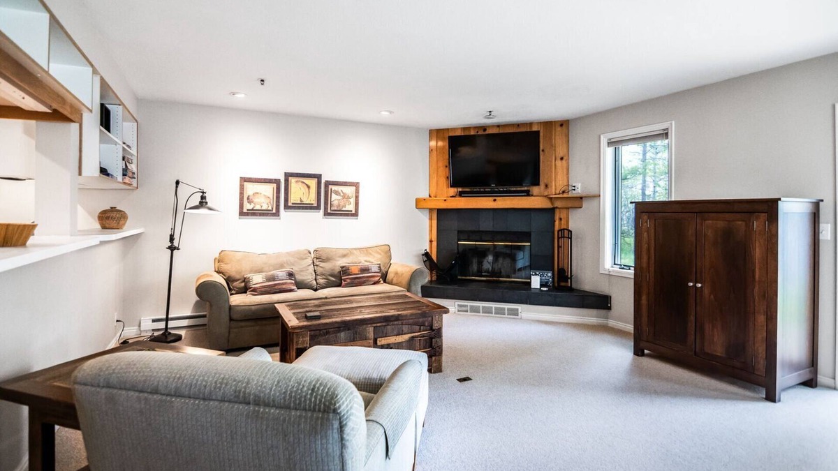 Moose Wilson Road Condo | RMR: Balsam Lodge B4 Condo in The Aspens/Wilson, WY