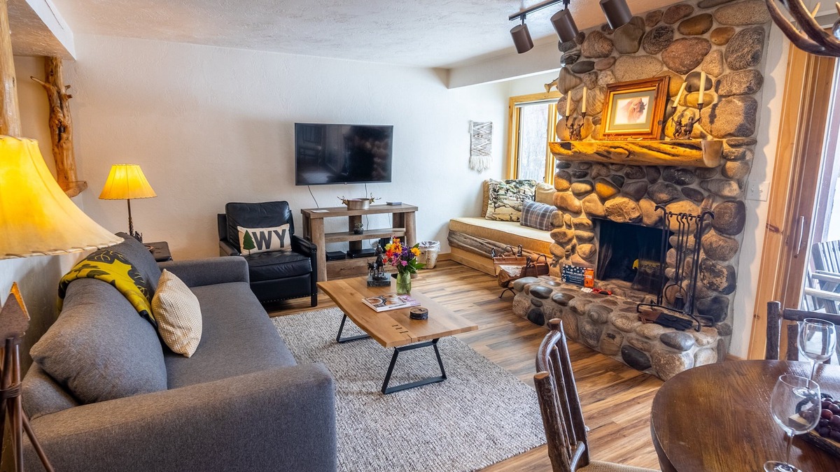 Teton Pines Condo | RMR: Cedars 1412 Condo in The Aspens/Wilson, WY