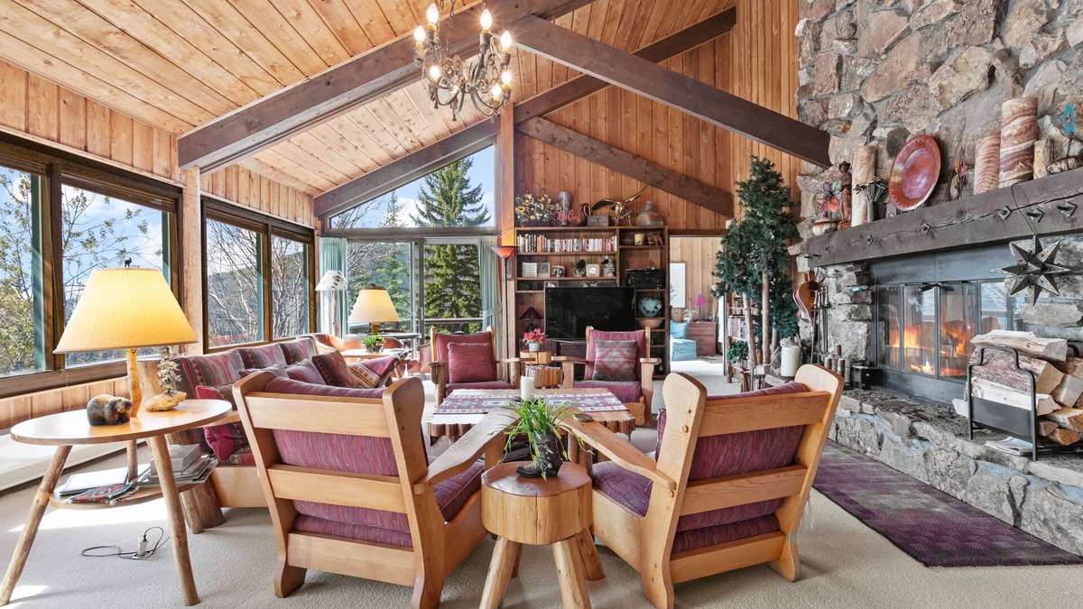 Wilson Cabin | RMR: Moose Brush Main House in Wilson,WY