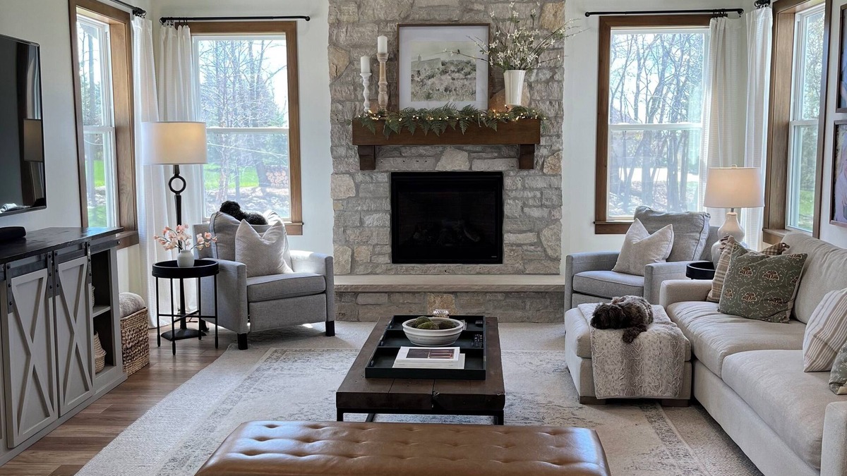 Village of Richfield House | RNC? Executive Ranch on 1.5 acres w/private patio inc hot tub. 30 min to MKE
